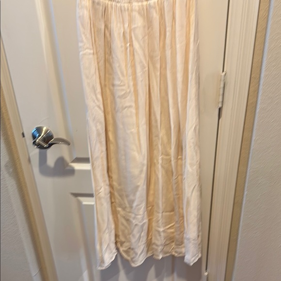 Urban Outfitters Cream Off-Shoulder Puff Sleeve Sundress - Picture 3 of 3